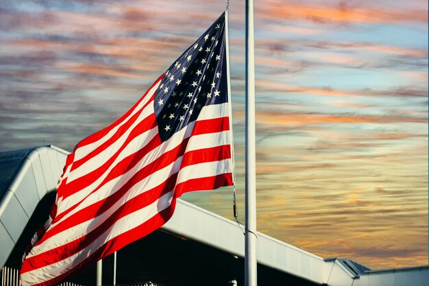 写真 アメリカと書かれた旗