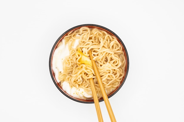 写真 À¸・白い背景の上のボウルに麺