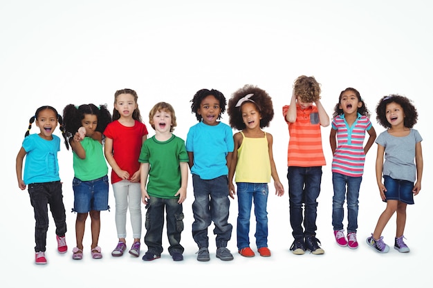 Фото Ряд детей, стоящих вместе