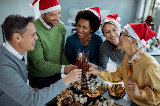 写真 新年の成功への乾杯