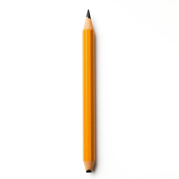 写真 先端が黒い黄色の鉛筆が白い背景に表示されます。