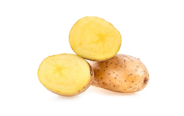 aardappel op witte achtergrond wordt geïsoleerd die