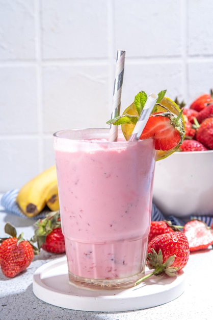 Aardbei banaan milkshake