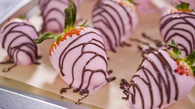 Aardbeien in chocolade