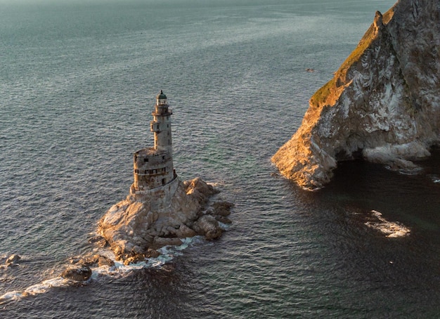 Photo the abandoned lighthouse aniva in the sakhalin islandrussia aerial view