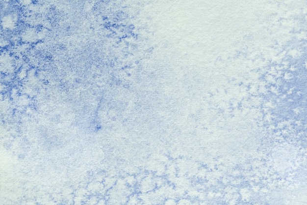 추상 미술 배경 연한 파란색과 흰색 색상 부드러운 하늘 그라데이션이 있는 캔버스에 수채화 그림