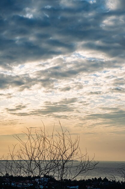 抽象的, 背景, 空, 夜明け, 日没, コントラスト, 暗い影, 明るい, 雲, 太陽, オレンジ, シルエット, 上に, ∥, 山, 海の近く