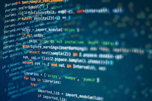 抽象コンピュータスクリプトコード。ソフトウェア開発者のプログラミングコード画面。ソフトウェアプログラミングの作業時間。完全に自分で作成および作成したコードテキスト。