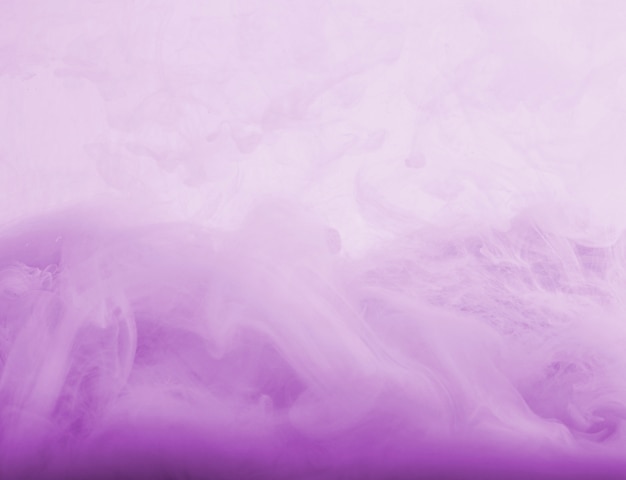 Foto astratto denso nuvola viola di foschia