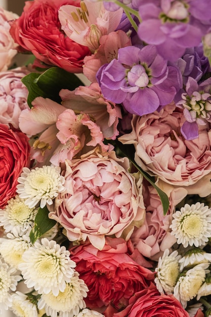 抽象的な花の美的背景カラフルなバラの花の背景美しい花と花びら芸術的な植物学テンプレート