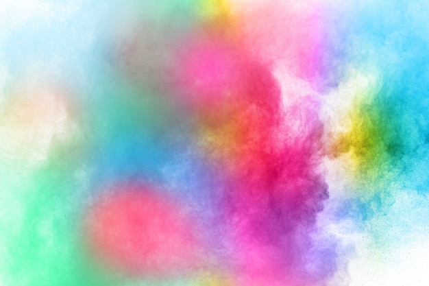 Foto abstract geplet poeder. kleurrijke poederexplosie op wit.