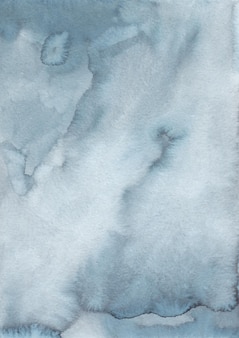 Texture di sfondo ad acquerello di colore fumoso chiaro astratto, dipinto a mano. fondale artistico grigio-azzurro, macchie su carta. carta da parati con pittura ad acquerello.