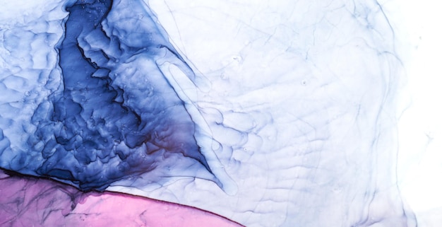 抽象的なピンクブルーの水彩画の背景。水に染みや波状の斑点をペイント、豪華な液体液体アートの壁紙