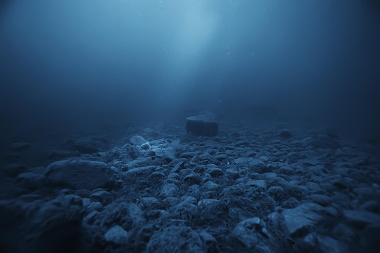 Photo abstract underwater background in the lake, clean freshwater