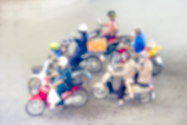 Abstract vage groep motorfiets rijden op de weg