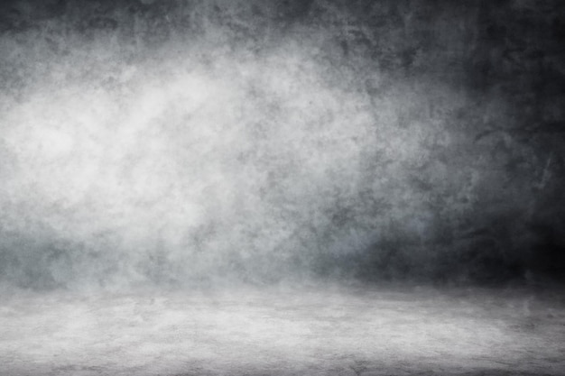 Foto polvere bianca astratta isolata su sfondo nero