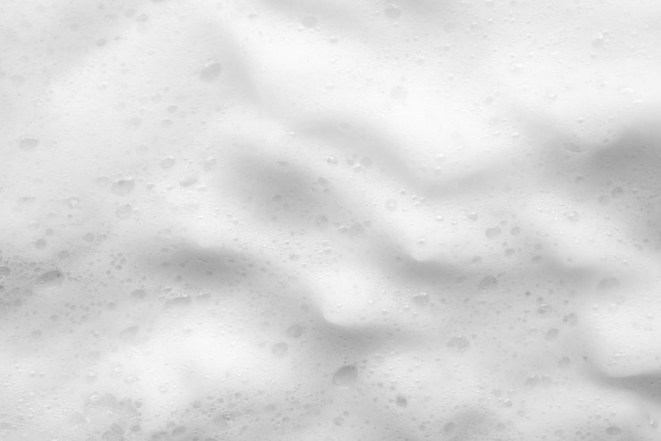 Photo abstract white soap foam bubbles texture background