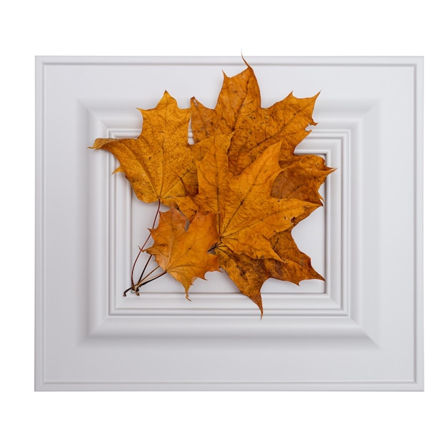 Abstracte herfst achtergrond - Decoratief frame en boeket van gele bladeren.