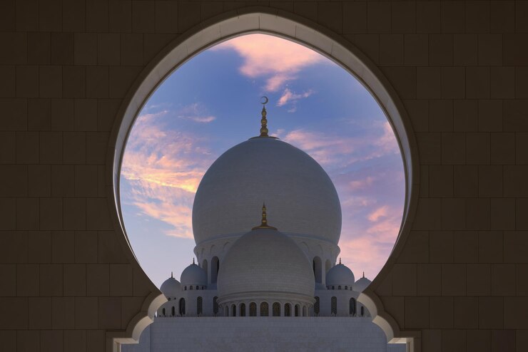 Photo 阿布扎比大清真寺 (abu dhabi grand mosque) 是阿布扎比最大的清真寺之一,也是阿布达比最大的建筑奇迹之一