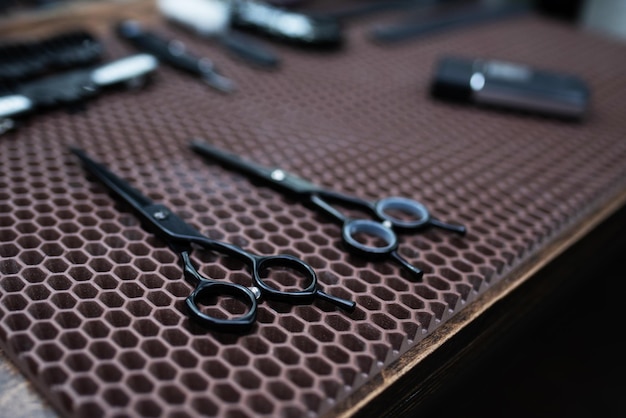 Accessories for haircuts are on the shelf in the salon