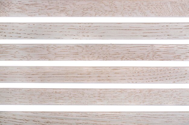Achtergrond en textuur van houten staven op een witte achtergrond