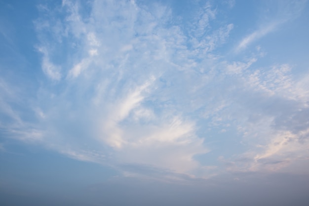 Achtergrond van lucht en wolken