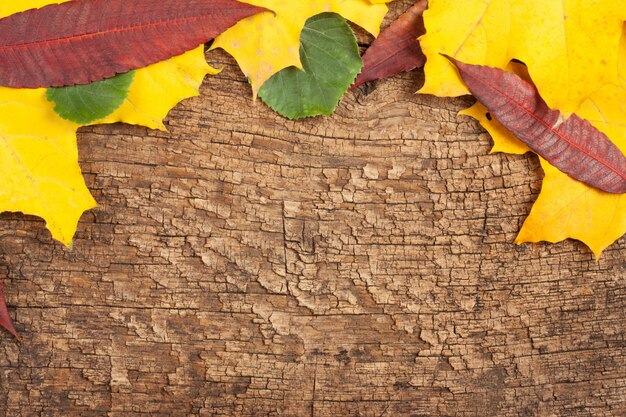 Achtergrond van oude gebarsten hout