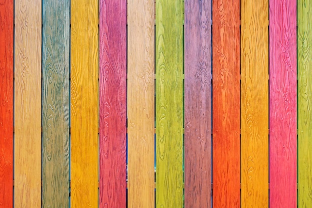 Achtergrond van veelkleurige houten planken