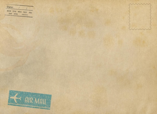 Foto achterzijde van de blanco luchtpostkaart met een vieze vlek