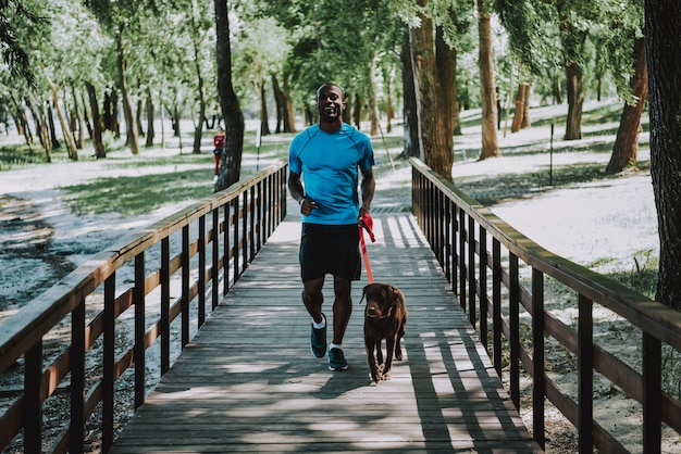 Photo active and healthy. attractive jogger in sportswear.