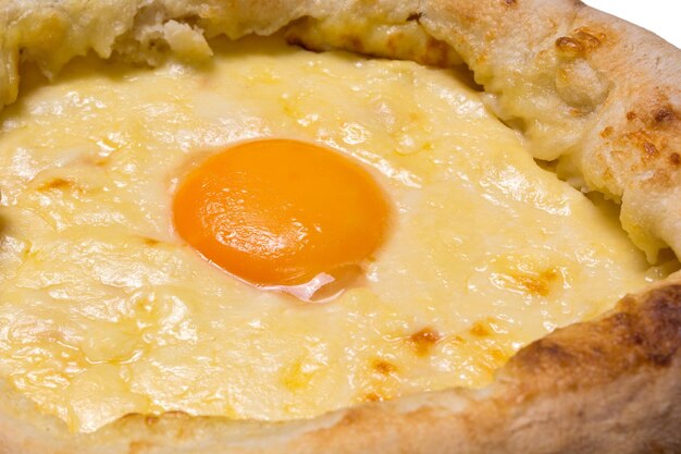 Adjarian Khachapuri close-up Georgisch nationaal eten Focus op de dooier