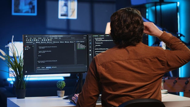ITセキュリティを強化するためにjavascriptコーディング言語を使用する管理者