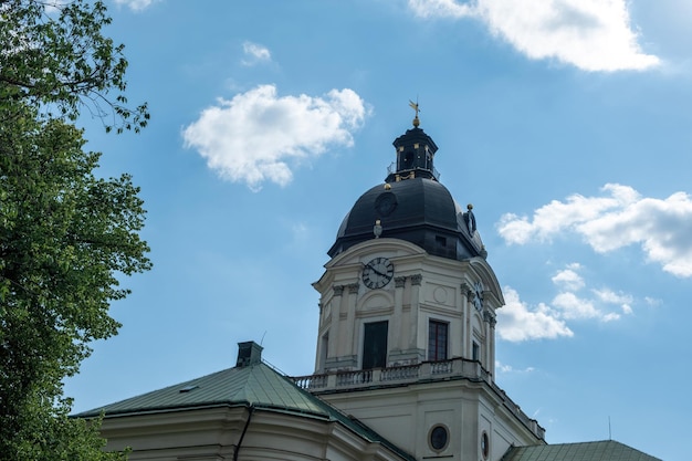 Photo adolf frederiks kyrka cathedral church in stockholm sweden under view of upper part of dome