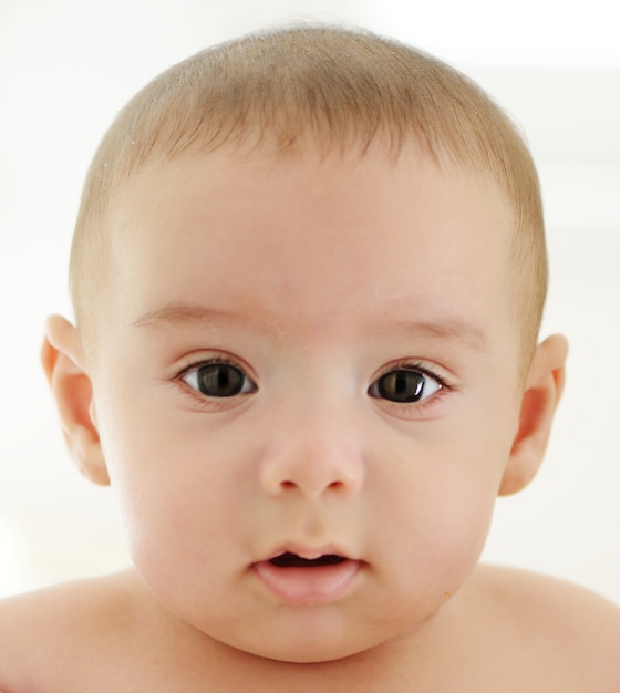 Photo adorable baby boy portrait