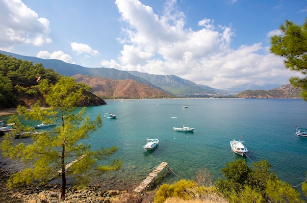 Adrasan, Kemer / Antalya, 4 oktober 2019, uitzicht op zee vanaf het strand van Adrasan langs de Middellandse Zeekust in Kemer, provincie Antalya, Turkije