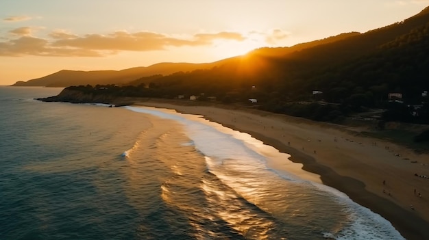 Foto bella ripresa aerea di una spiaggia con colline