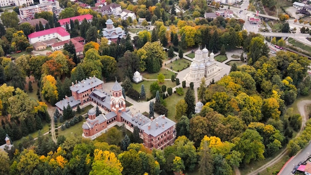 Вид с воздуха на собор Куртя-де-Арджеш, Румыния
