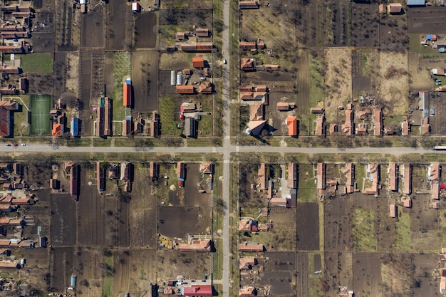 Photo aerial drone view of a road intersection in the village