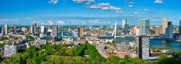 Photo aerial panorama of rotterdam city and the erasmus bridge