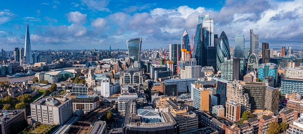 런던 시티 금융 지구의 공중 파노라마 장면