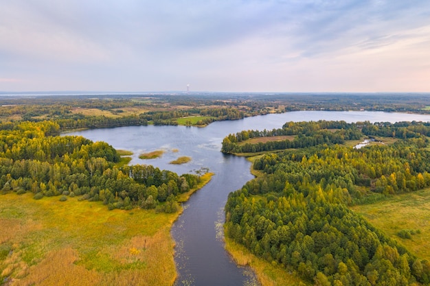 Фото Аэрофотоснимок озера сялява (беларусь) на рассвете