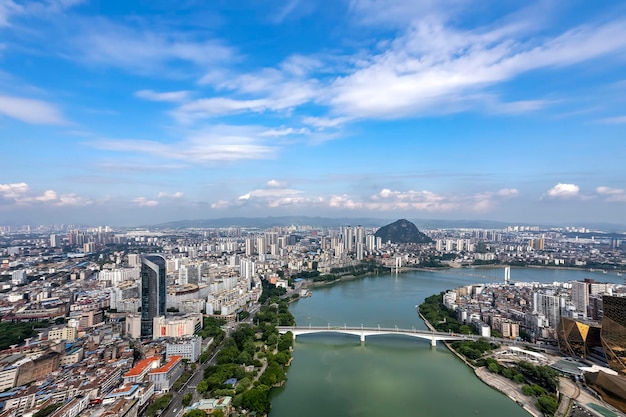 Аэрофотосъемка Китай Лючжоу современный город архитектура пейзаж горизонт
