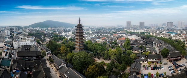 蘇州房寺パゴダ中国庭園の風景の航空写真