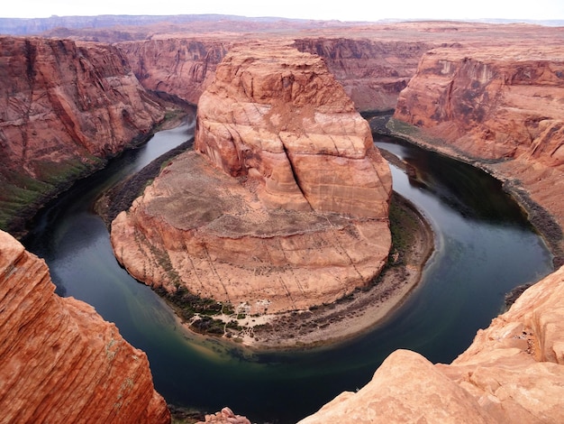 Photo aerial shot of the arizona lake and the horseshoe bend in the grand canyon, usa