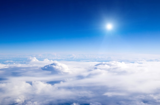 空中空と雲の背景