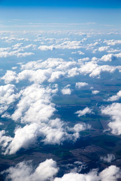 空中空と雲の背景