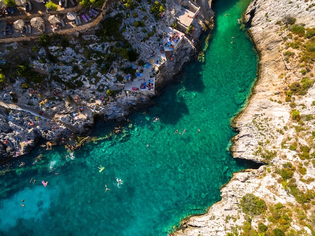 Photo aerial view of beach and sea