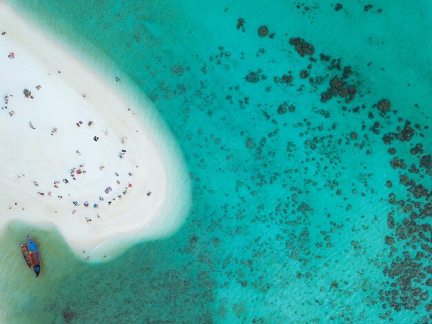 Photo aerial view of beach