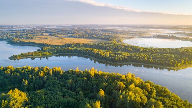 Photo aerial view of beautiful lake