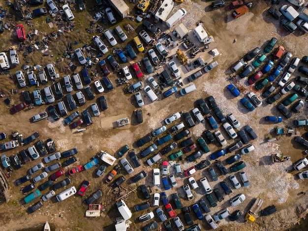 Photo aerial view of the big car dump